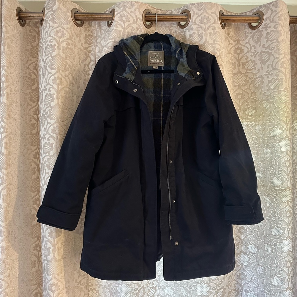 Vintage Pacific Trail Women's Dark Navy Raincoat with Plaid Interior
